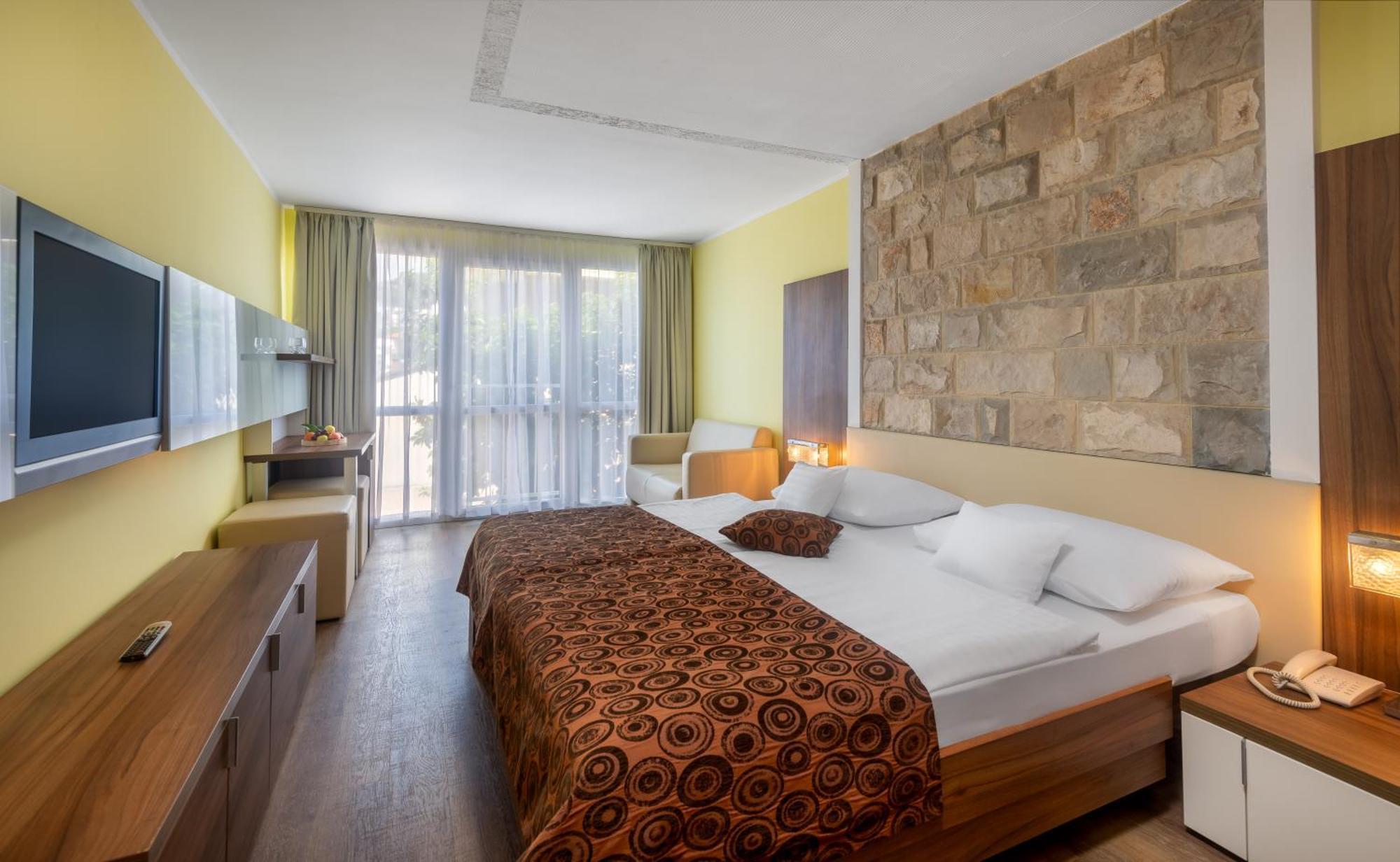 Hunguest Hotel Sun Resort Херцег-Нови Экстерьер фото