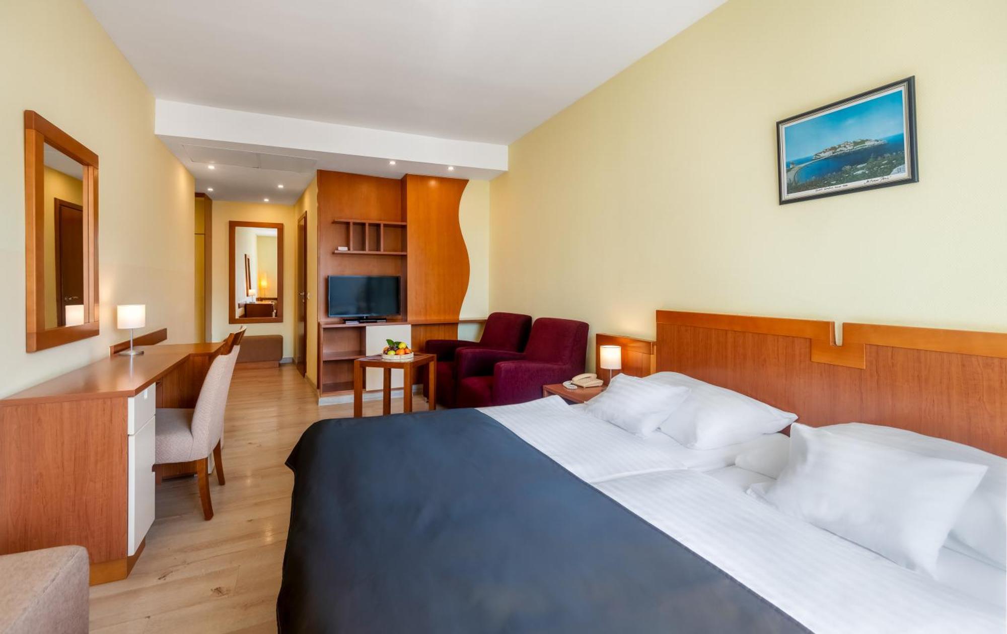 Hunguest Hotel Sun Resort Херцег-Нови Экстерьер фото