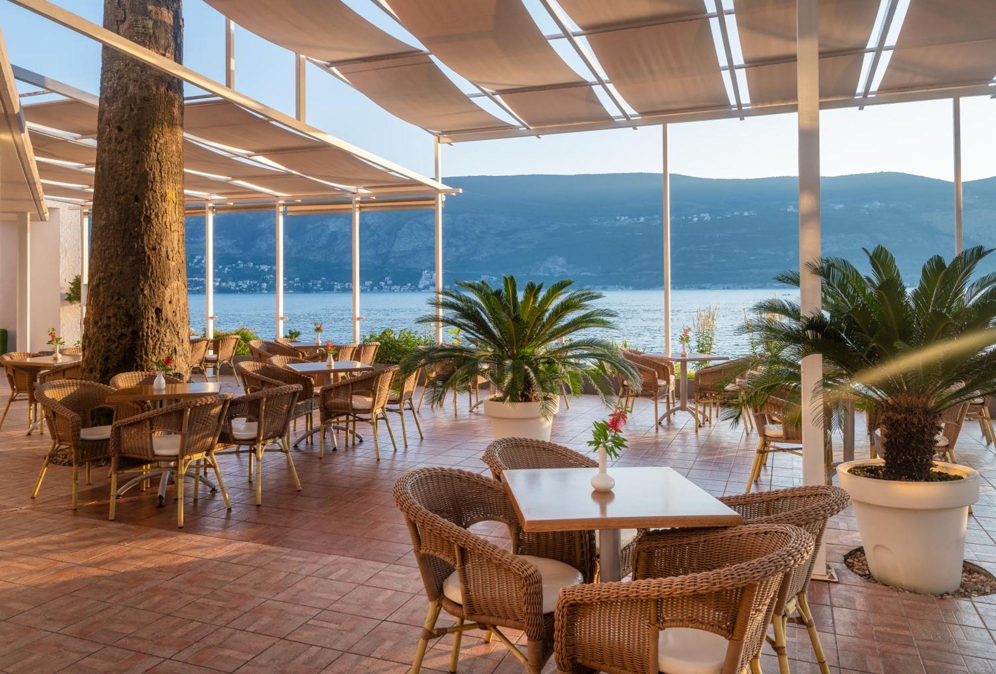 Hunguest Hotel Sun Resort Херцег-Нови Экстерьер фото