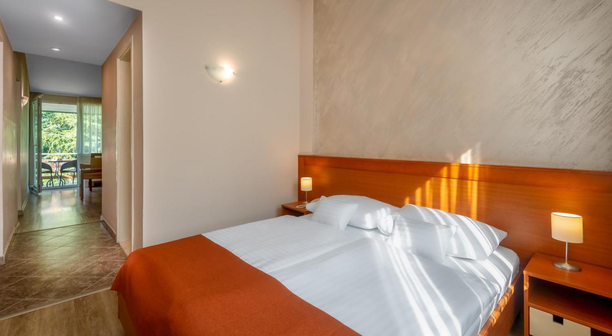 Hunguest Hotel Sun Resort Херцег-Нови Экстерьер фото